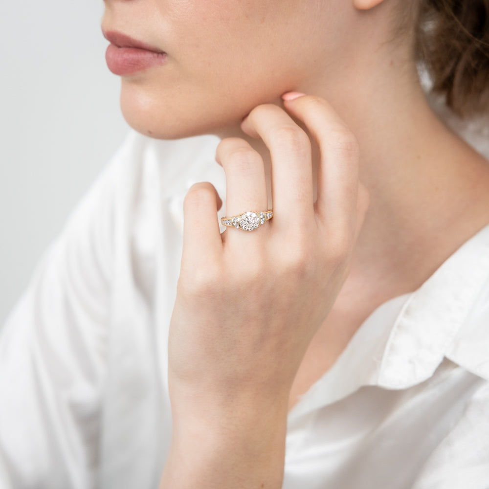 14ct Yellow Gold 1 Carat Brilliant Cut Diamond Halo Solitaire Engagement Ring for Women - Perfect for Proposals, Anniversaries & Special Occasions