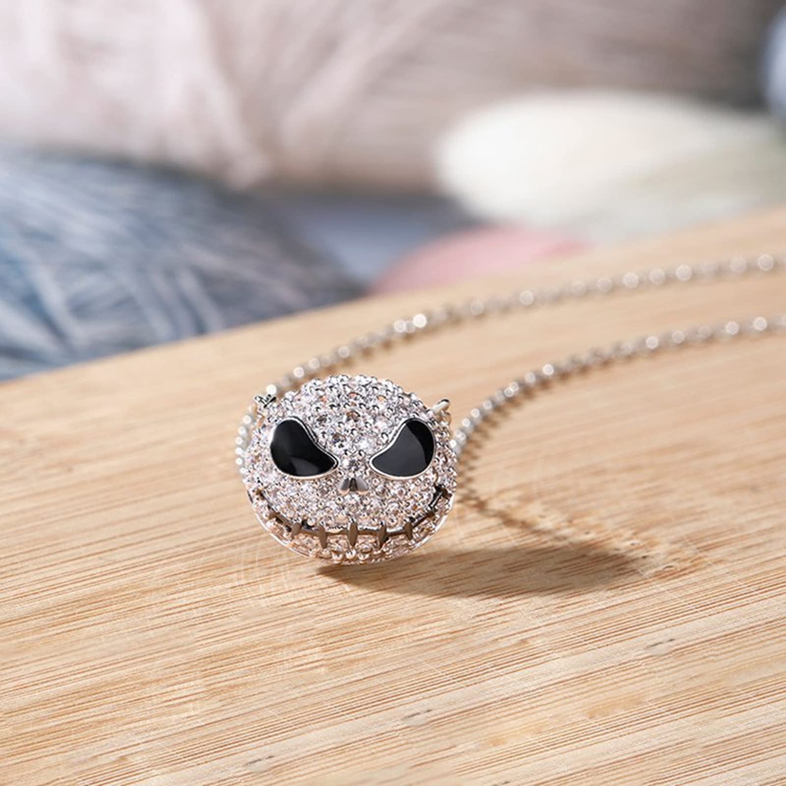 Exquisite Cartoon Diamond Necklace for Women - Retro Sweater Chain Jewelry - European & American Style Gift for Birthday, Anniversary & Valentine's Day - Perfect for Casual Wear, Date Night & Special Occasions