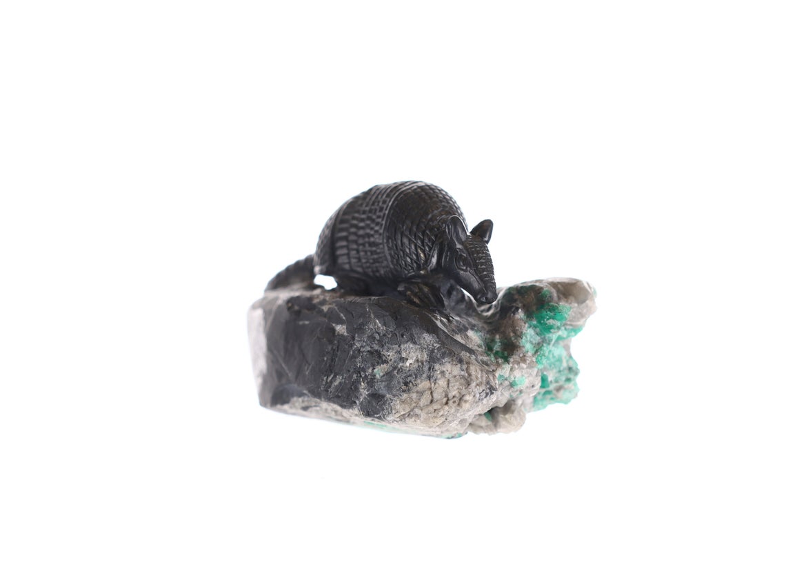 Colombian Emerald Armadillo Rough Crystal Sculpture - Natural Gemstone Carving for Home Decor, Meditation & Spiritual Healing