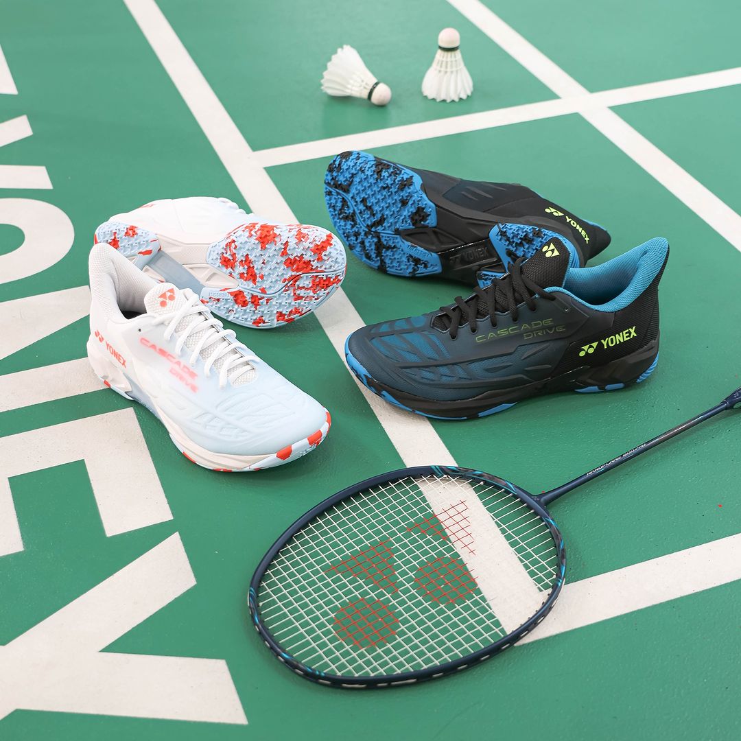 Yonex Cascade Drive 2 Badminton Shoes - Clear Black | Lightweight & Durable for Indoor Sports | Perfect for Badminton, Squash & Court Games