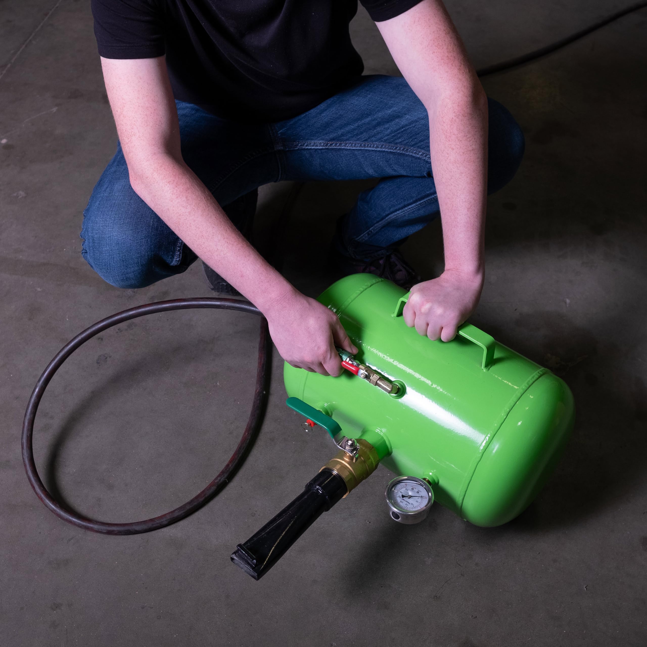 OEMTOOLS 24449 5 Gallon Tire Bead Seater - Heavy Duty Bead Blaster for 4” to 24.5” Tires with 150 PSI Capacity | CE-Certified Steel Tank | Ideal for Auto Shops, Farm Equipment & Off-Road Vehicles