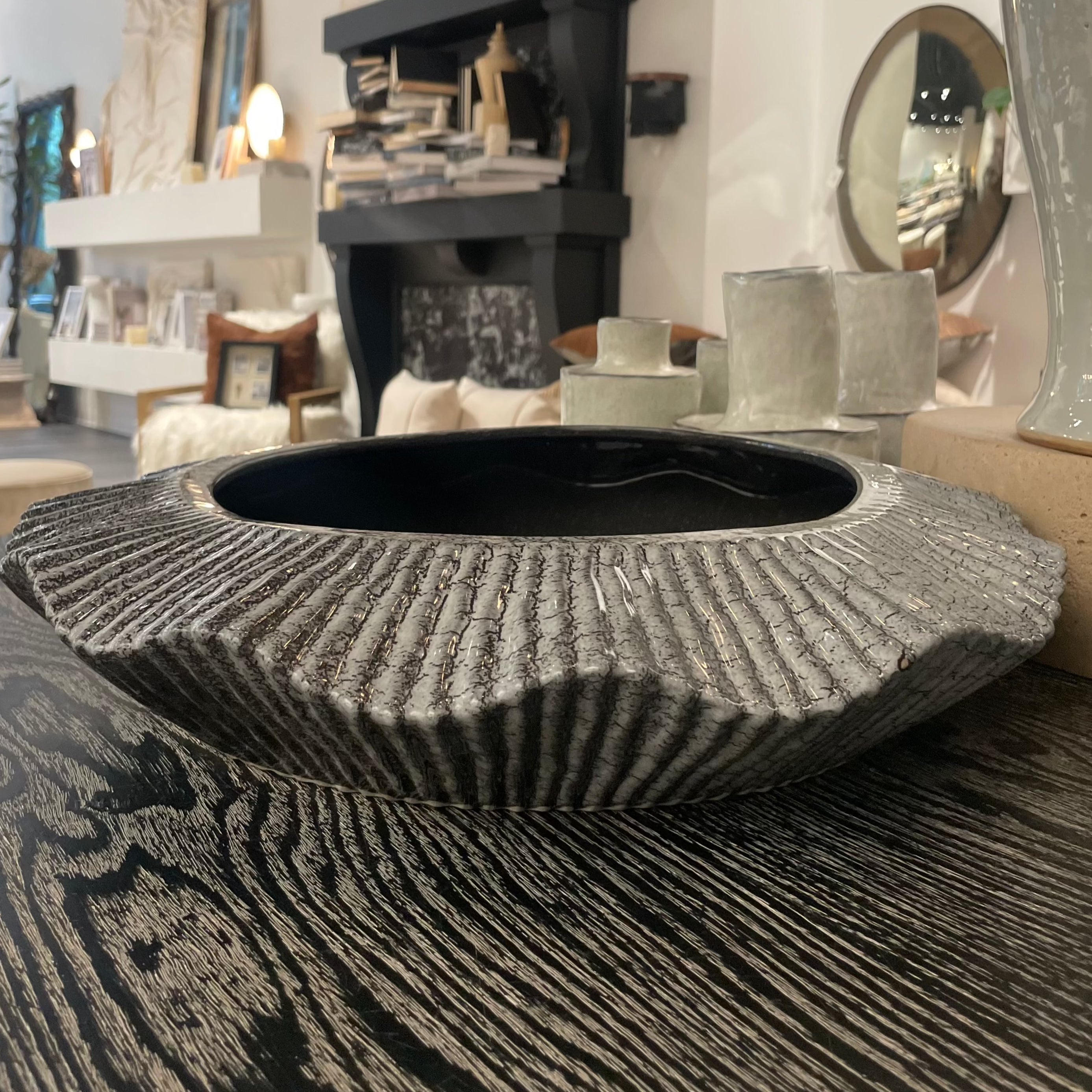Escada Planter Platinum Crackle - Elegant Ceramic Flower Pot for Indoor & Outdoor Plants - Perfect for Home Decor, Office, Garden, and Patio