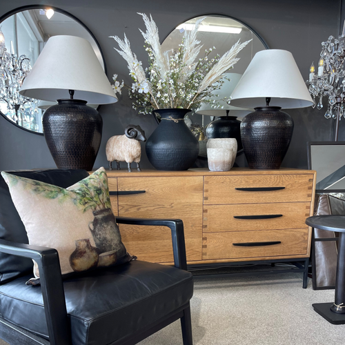 Stylish Hartley Oak Sideboard - Modern Wooden Buffet Cabinet for Dining Room & Living Room Storage