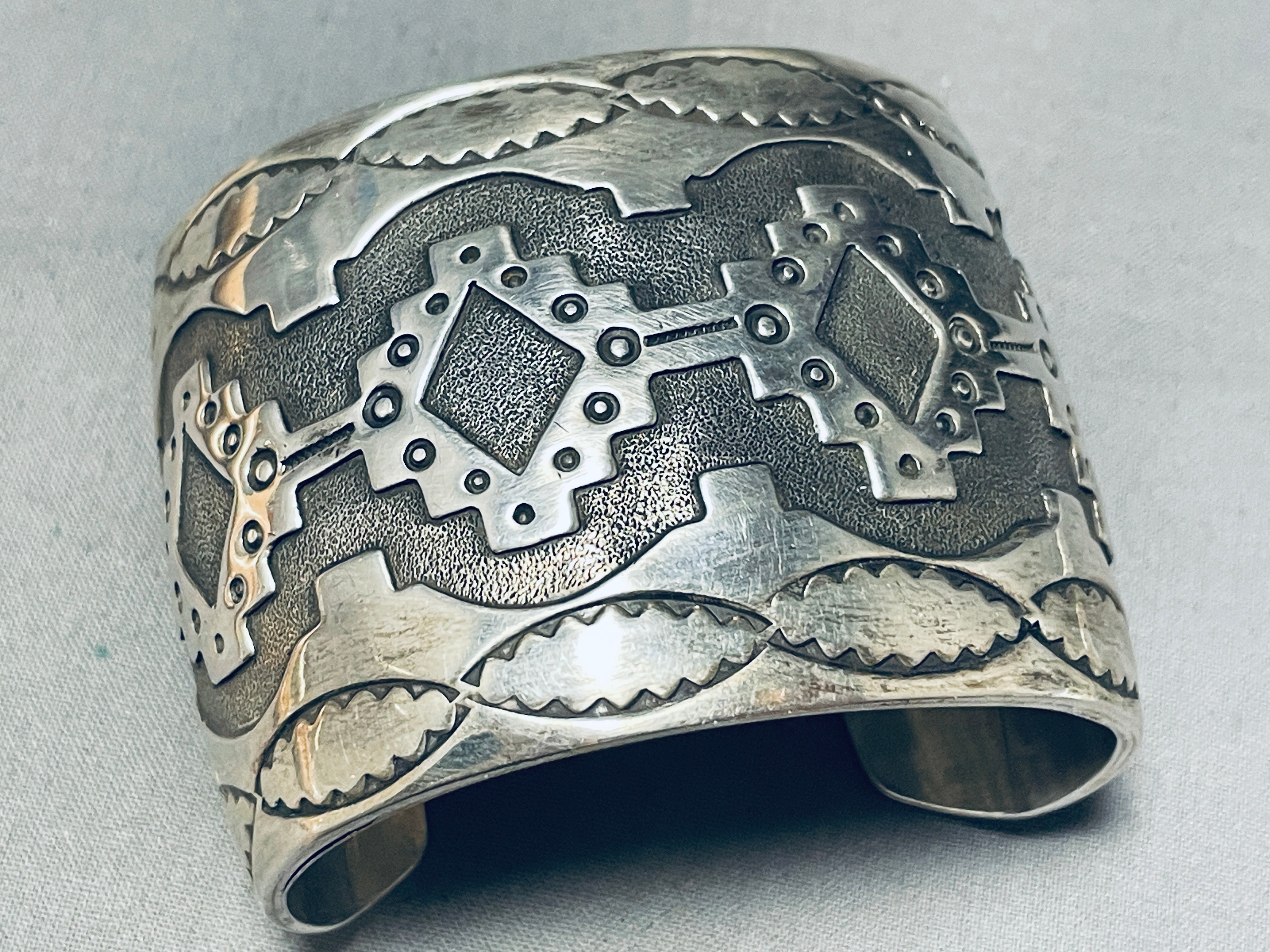 Handmade Vintage Navajo Sterling Silver Bracelet - 107g Authentic Native American Jewelry for Women, Perfect for Boho Fashion & Special Occasions