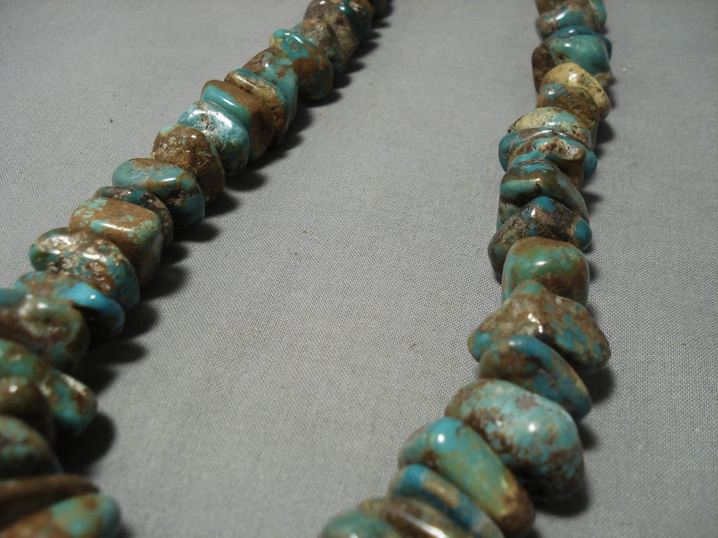 Vintage Navajo Sterling Silver Necklace with Green Turquoise - 195g Authentic Native American Jewelry - Perfect for Boho, Western, and Southwest Fashion