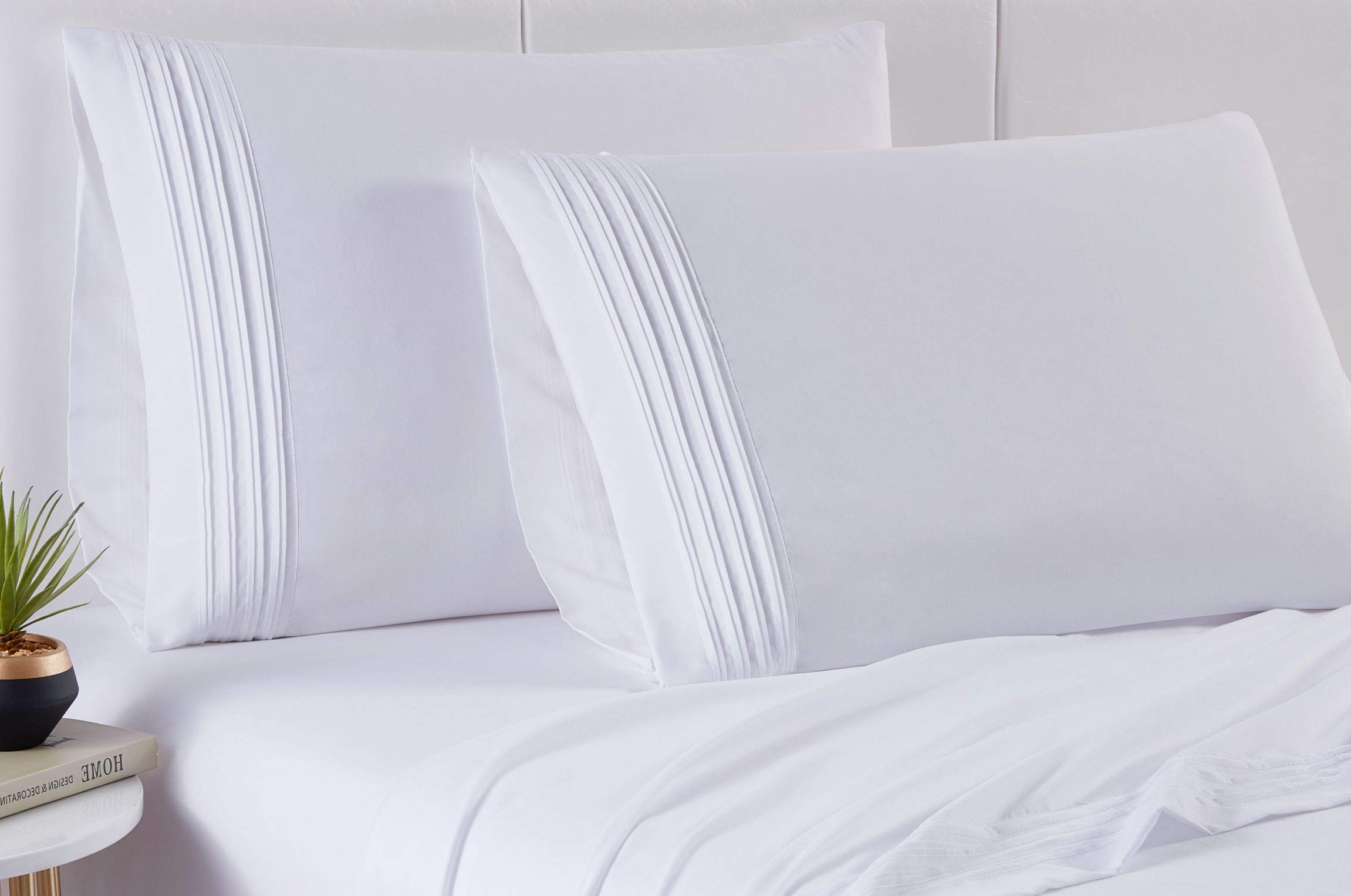 Premium Queen Sheet Set - Ultra Soft Pleated Microfiber Bedding, Lightweight & Breathable for All Seasons | Luxury Hotel-Style Bed Linens | Perfect for Master Bedroom, Guest Room & Vacation Homes (Queen Size, White)