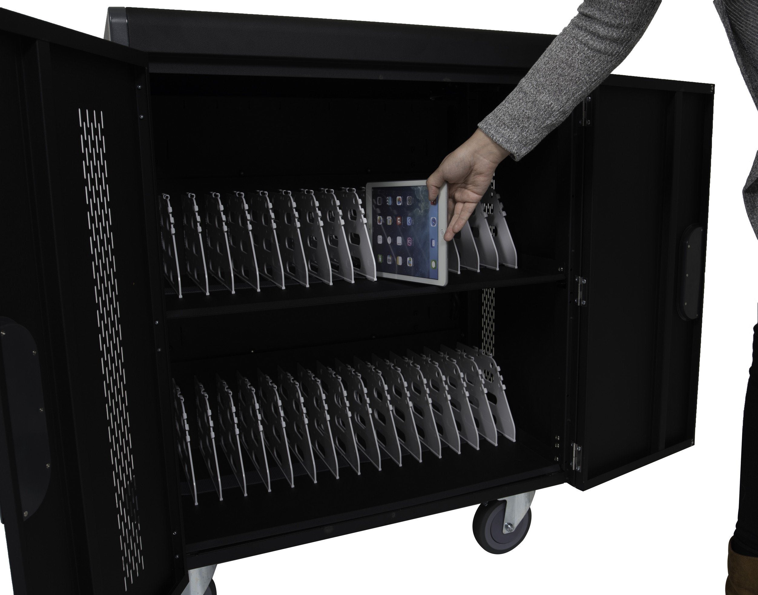 Luxor 32-Port USB Charging Station for Tablets - High Power Multi Device Charger for iPad, iPhone, Android - Perfect for Schools, Offices & Home Use