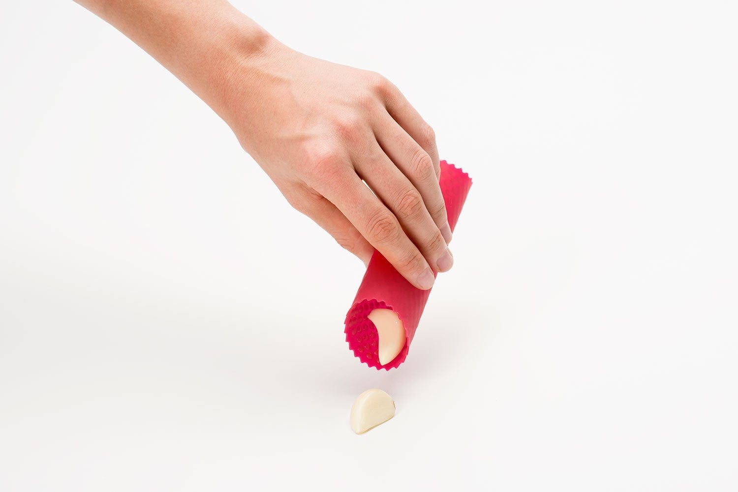 Zyliss Silicone Garlic Peeler - Easy Roll & Peel Kitchen Tool for Fresh Garlic - Perfect for Cooking, Meal Prep & Home Chefs