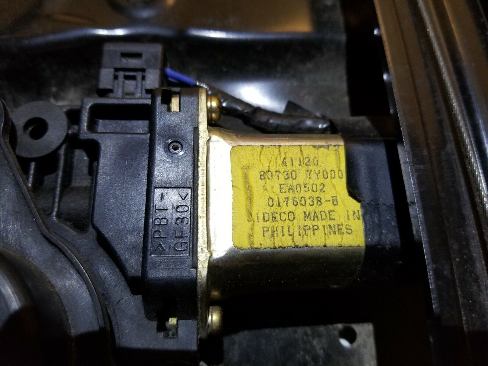 2004-2008 Nissan Maxima Front Passenger Door Window Regulator Assembly OEM Replacement Part - Perfect for Window Repair & Smooth Operation