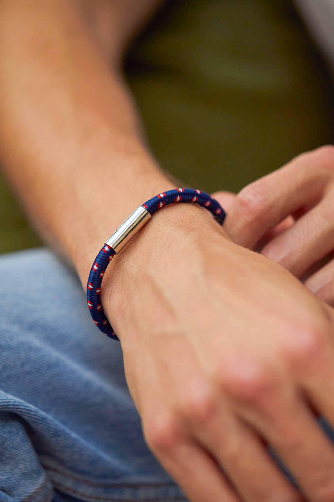 Men's Single Cord Bracelet - Adjustable Rope Bracelet for Men - Stylish & Durable Wristband for Casual Wear, Outdoor Activities & Gifts