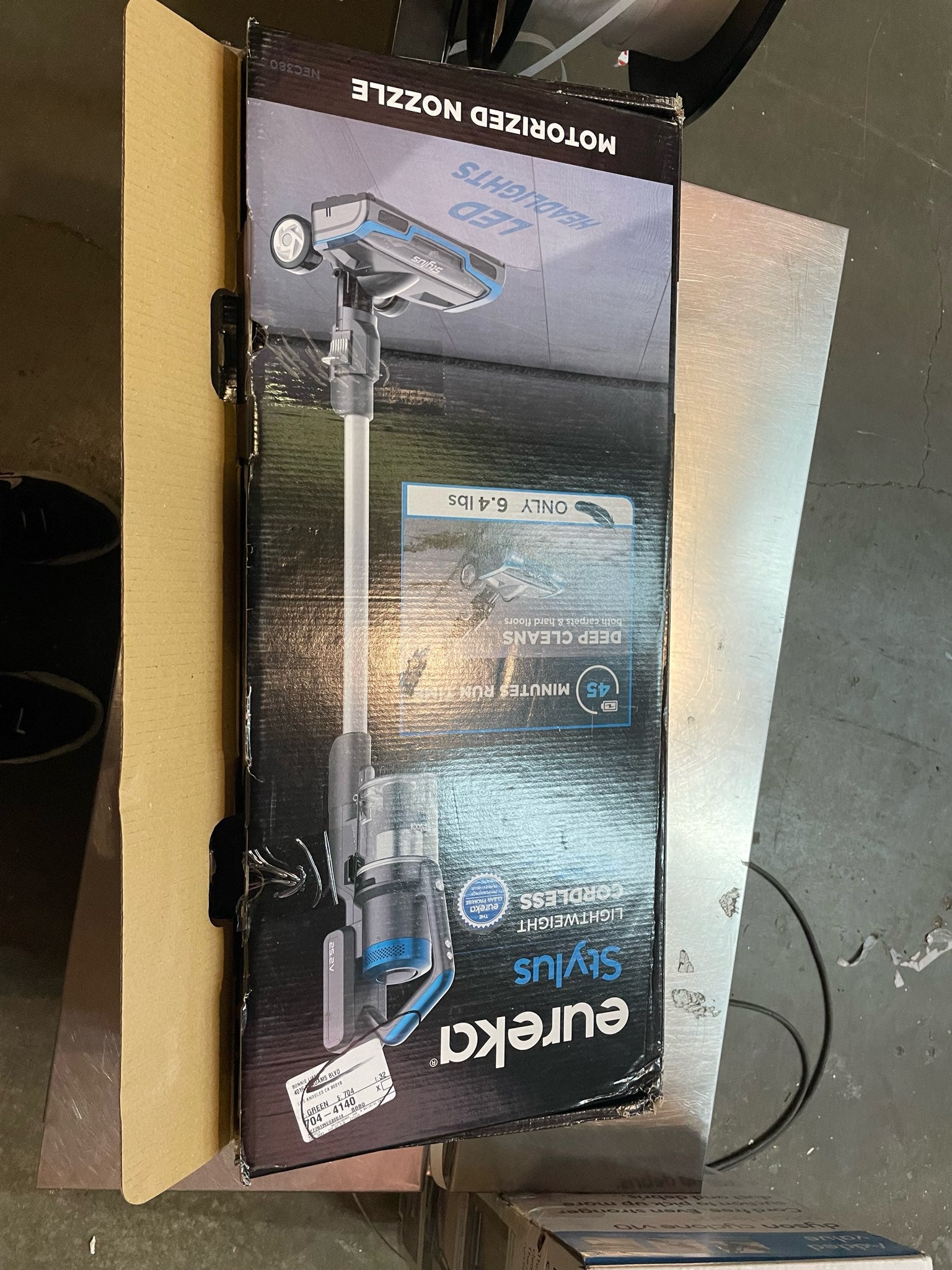 Dyson V7 Animal Cordless Stick Vacuum Cleaner - Powerful Suction for Pet Hair, Carpet & Hard Floors | Lightweight & Portable for Home Cleaning | Ideal for Pet Owners & Allergy Sufferers