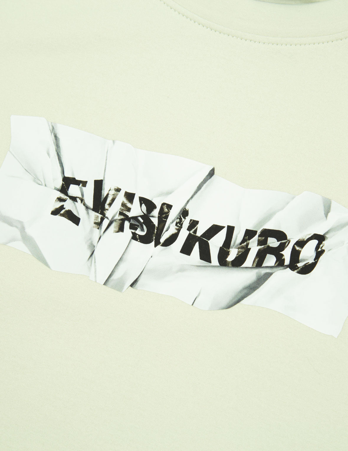 Crinkled Box Logo Print T-Shirt for Men & Women - Vintage Graphic Tee for Casual Wear, Street Style & Everyday Outfits