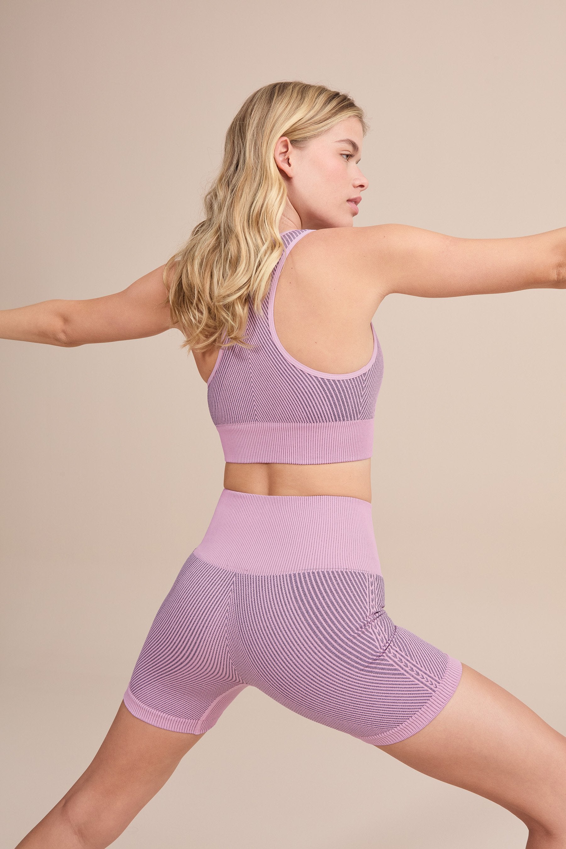 High-Performance Seamless Diagonal Racerback Sports Bra for Women - Breathable Workout Top for Yoga, Running & Gym