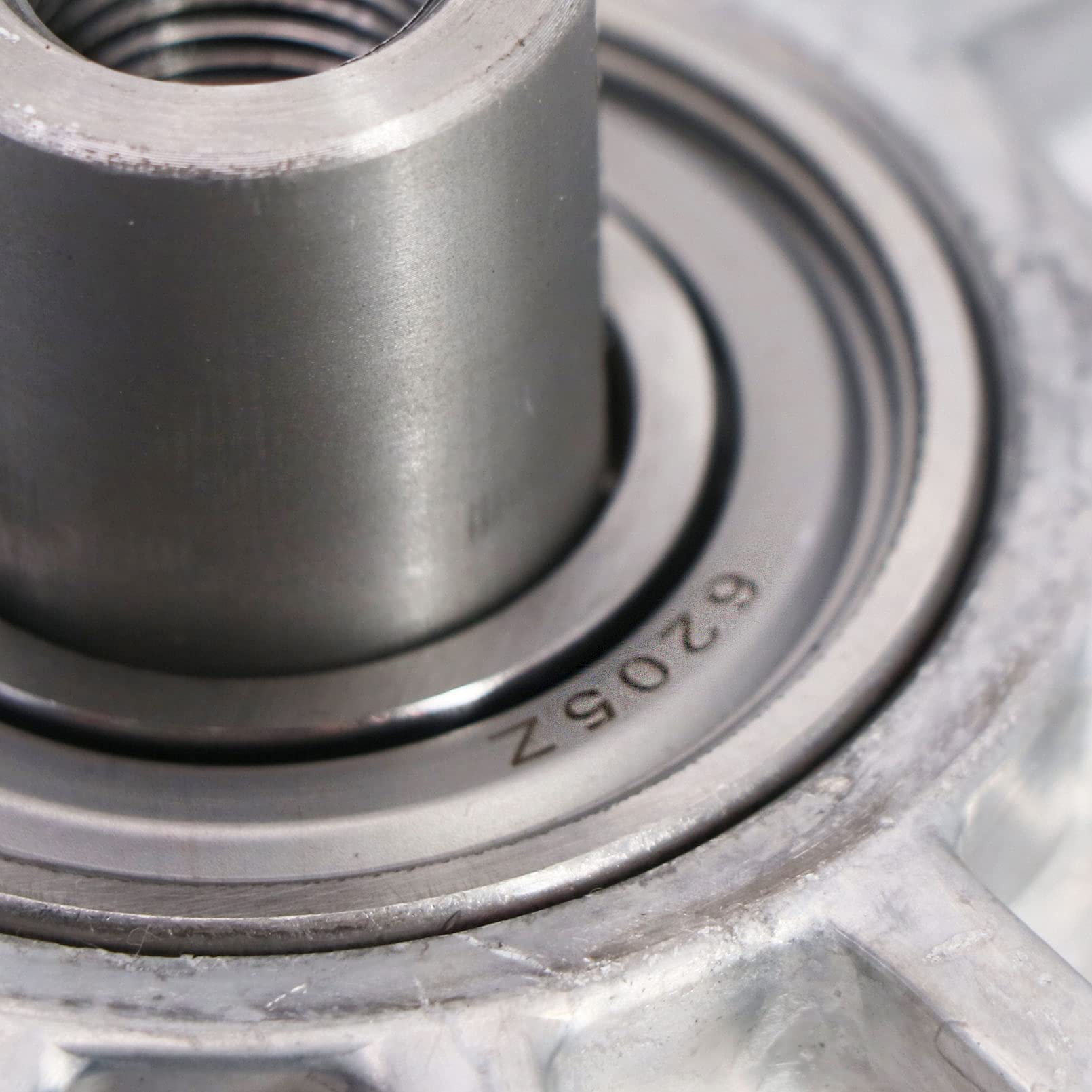 Bobcat 4171231 Lawn Mower Spindle Assembly with Bearings - for Smooth Mowing