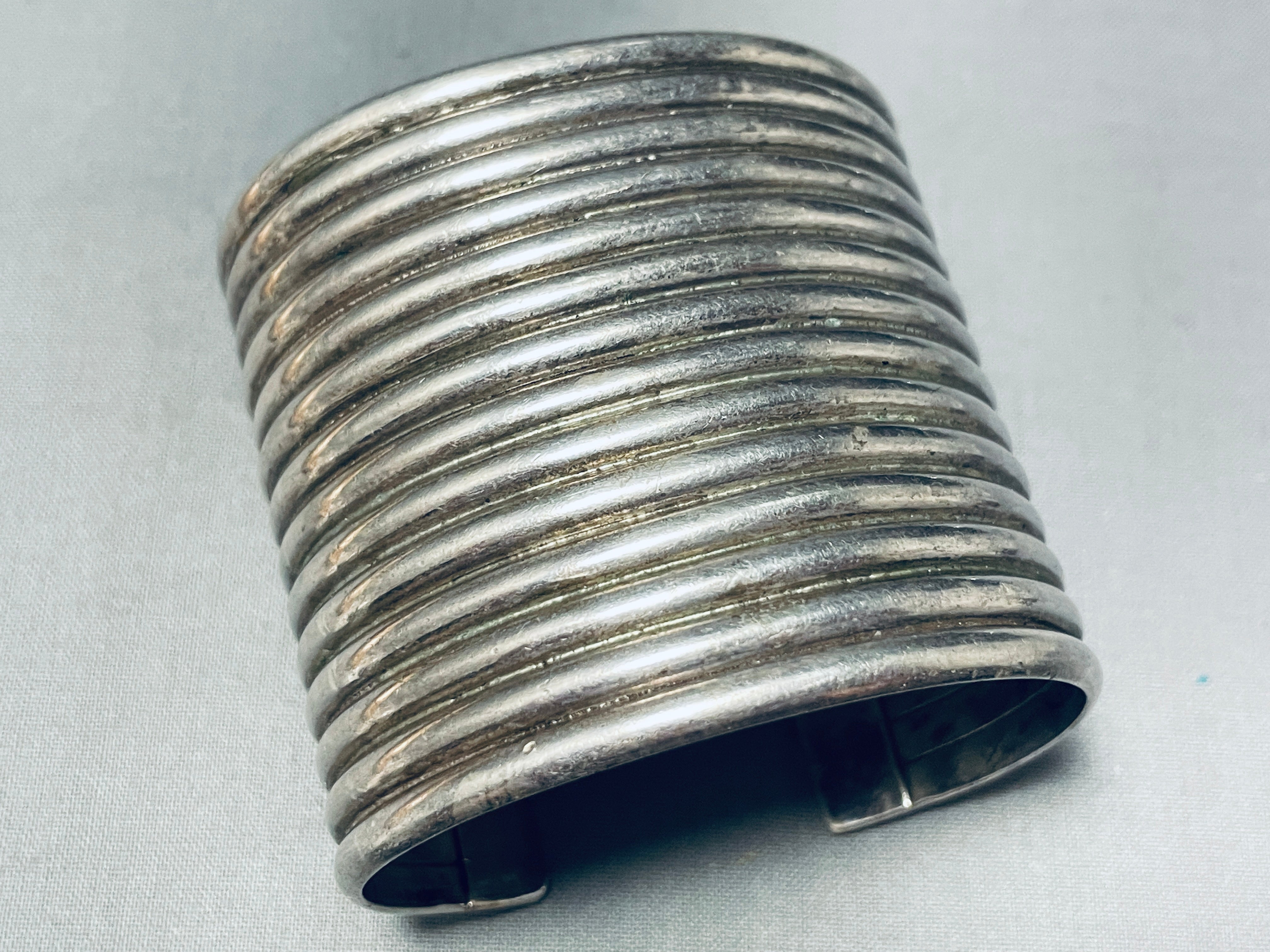 133 Grams 14 Story Tall Vintage Native American Navajo Skycraper Sterling Silver Bracelet