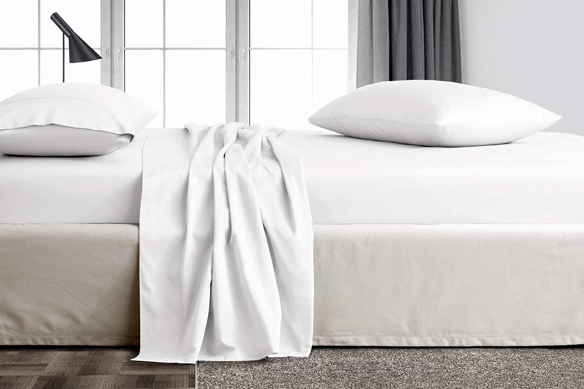 Premium 700 Thread Count Egyptian Giza Cotton 4-Piece Sheet Set for Full Size Bed - Ultra Soft & Breathable White Bedding for Luxurious Comfort - Perfect for Master Bedrooms, Guest Rooms & Vacation Homes