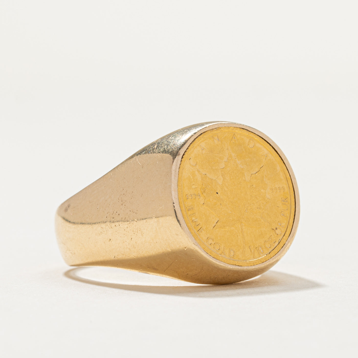 Vintage 18K Yellow Gold Canadian Coin Signet Ring for Men - Size 11 | Classic Jewelry Gift for Anniversary, Birthday & Special Occasions | Perfect for Formal Events & Everyday Wear