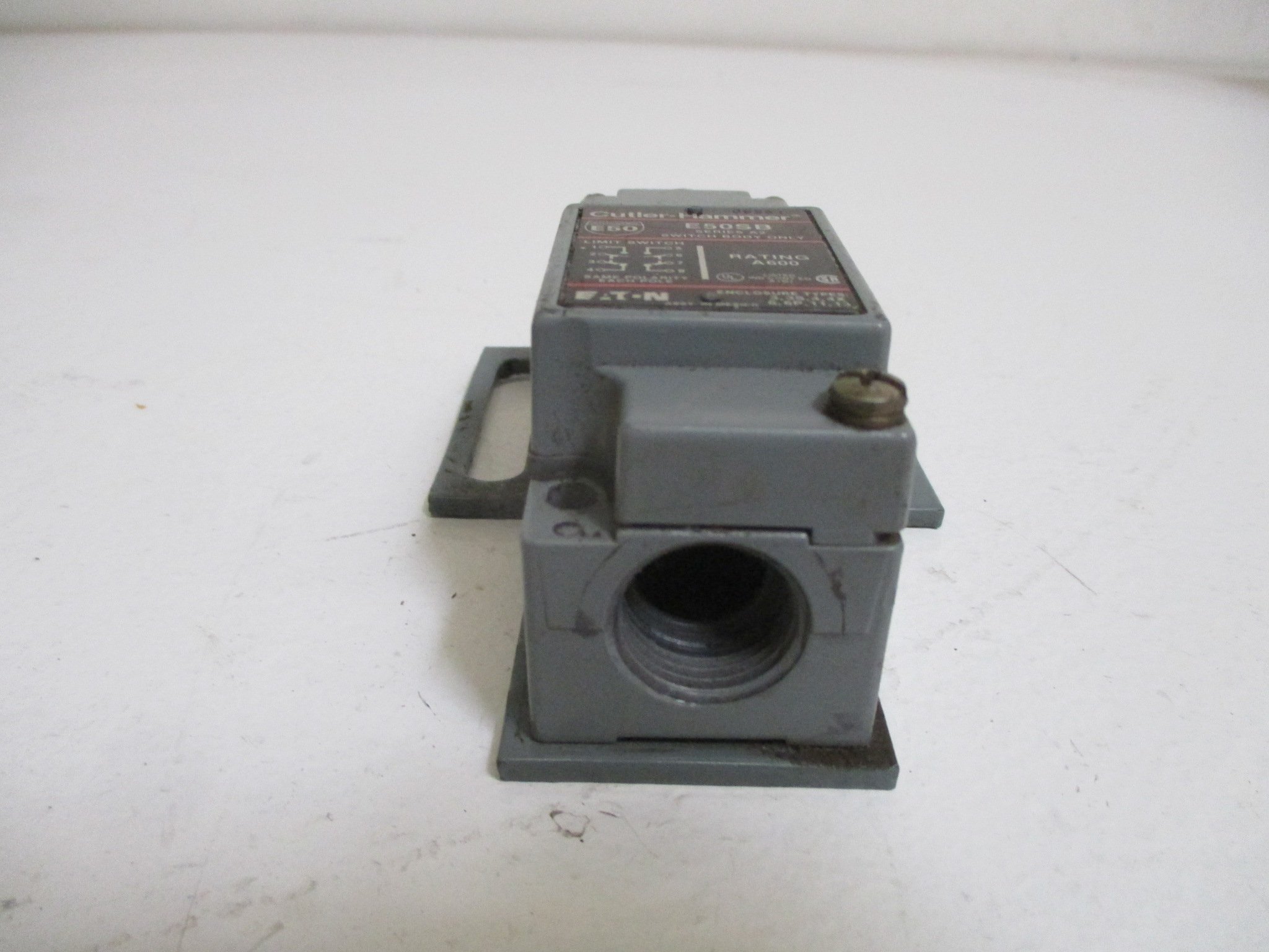 Cutler Hammer E50SB 2 NO 2 NC Double Pole Switch Body - Heavy Duty Electrical Switch for Industrial Control Panels & Motor Circuits