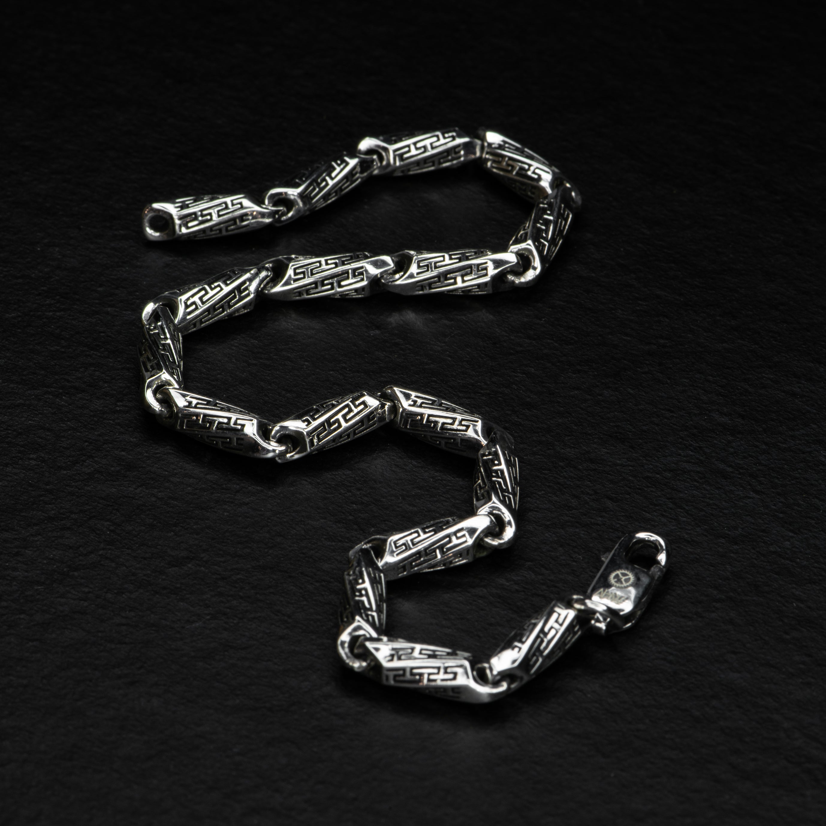 Rhythm Chain Bracelet for Women - Trendy Adjustable Link Bracelet Jewelry Gift for Her - Perfect for Casual Wear, Parties & Special Occasions