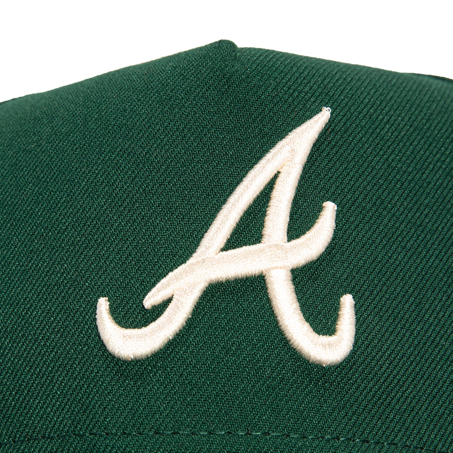 New Era 9Forty A-Frame Atlanta Braves Snapback Hat - Green & Ivory | Adjustable Baseball Cap for Men & Women | Perfect for Games, Tailgating & Streetwear Fashion