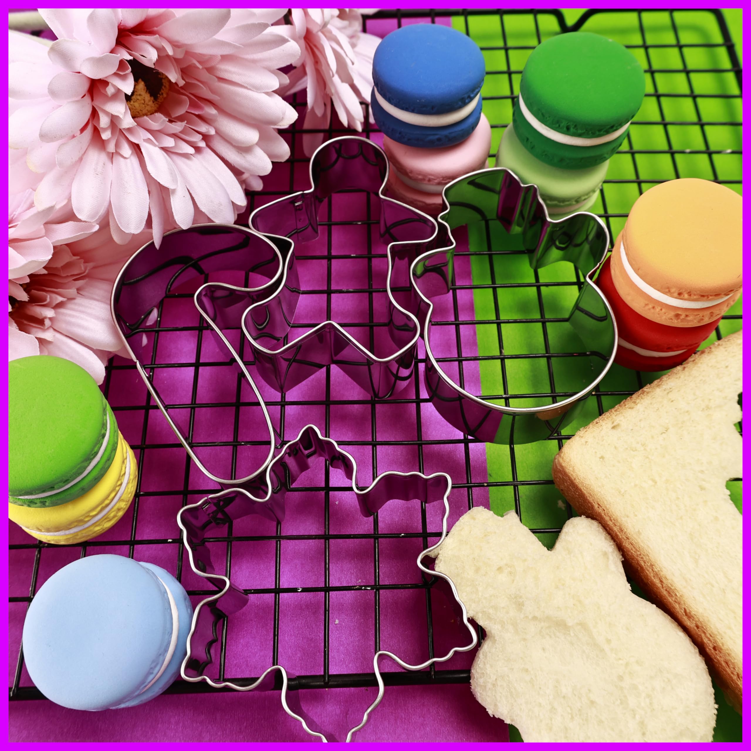 5-Piece Christmas Cookie Cutter Set - Snowman, Tree, Gingerbread Man, Snowflake & Candy Cane Shapes | Holiday Baking Decorations for Cookies, Gingerbread Houses & Festive Treats