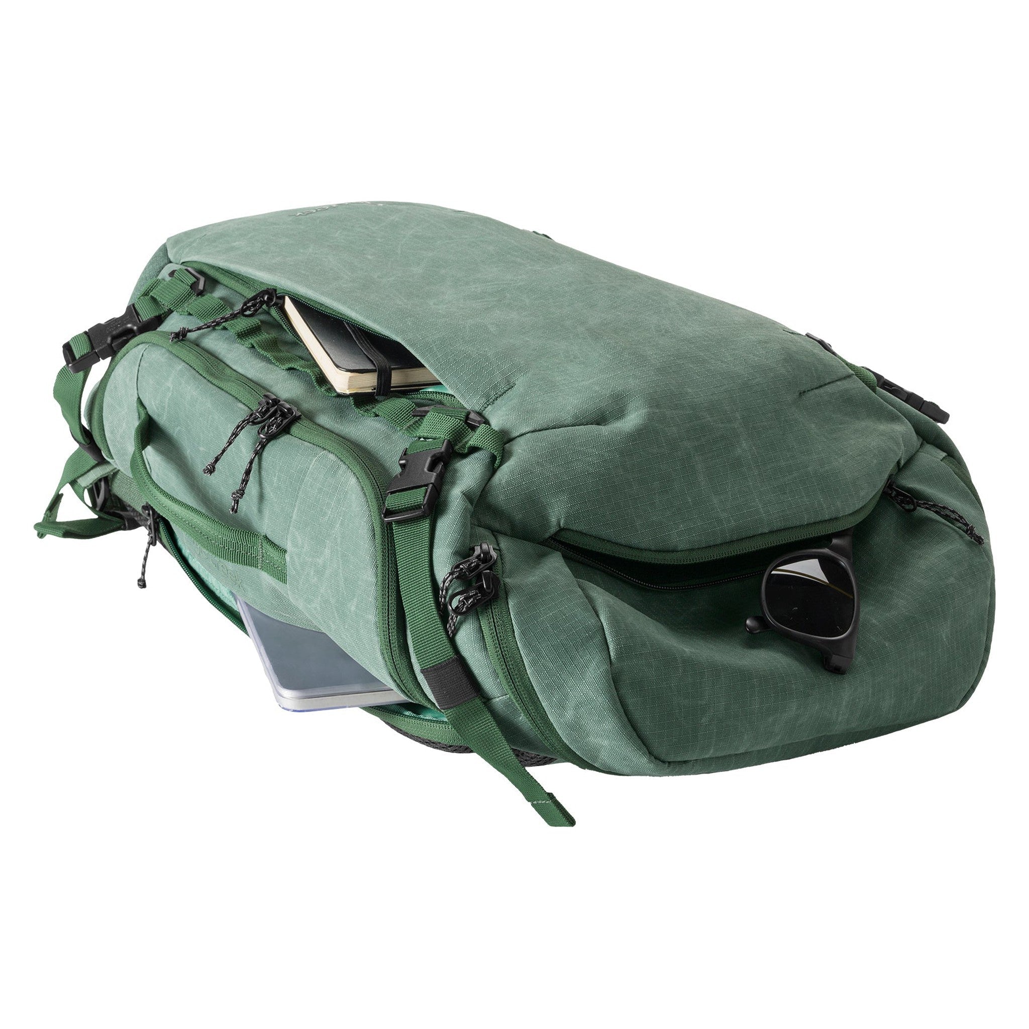 Eagle Creek Explore Backpack 26L - Lightweight Travel Hiking Daypack for Men & Women - Perfect for Camping, Commuting & Outdoor Adventures