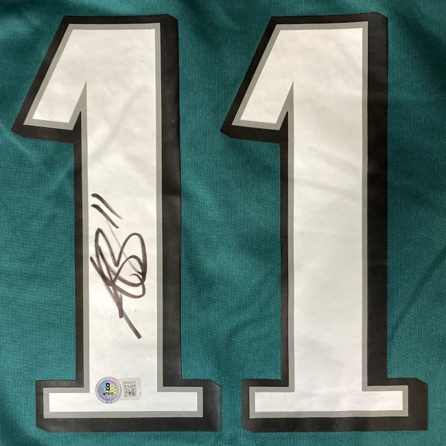 AJ Brown Autographed Philadelphia Eagles Nike Game Replica Jersey - Limited Edition Collectible for Eagles Fans, Sports Memorabilia & Home Decor Display