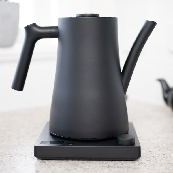 Varia Aura Electric Spouted Kettle - Fast Boiling & Auto Shut-Off, 1.7L Stainless Steel Cordless Water Kettle for Tea, Coffee & Hot Beverages - Perfect for Home, Office & Dorm Use