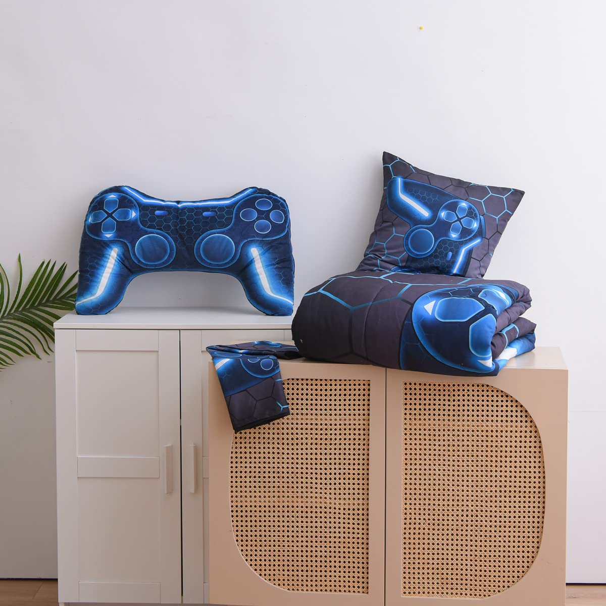 NTBED 3D Gaming Geometric Print Queen Size Comforter Set - Lightweight Microfiber Bedding with Shaped Throw Pillow for Boys & Girls (Blue) - Perfect for Kids' Bedrooms, Gaming Rooms & Sleepovers