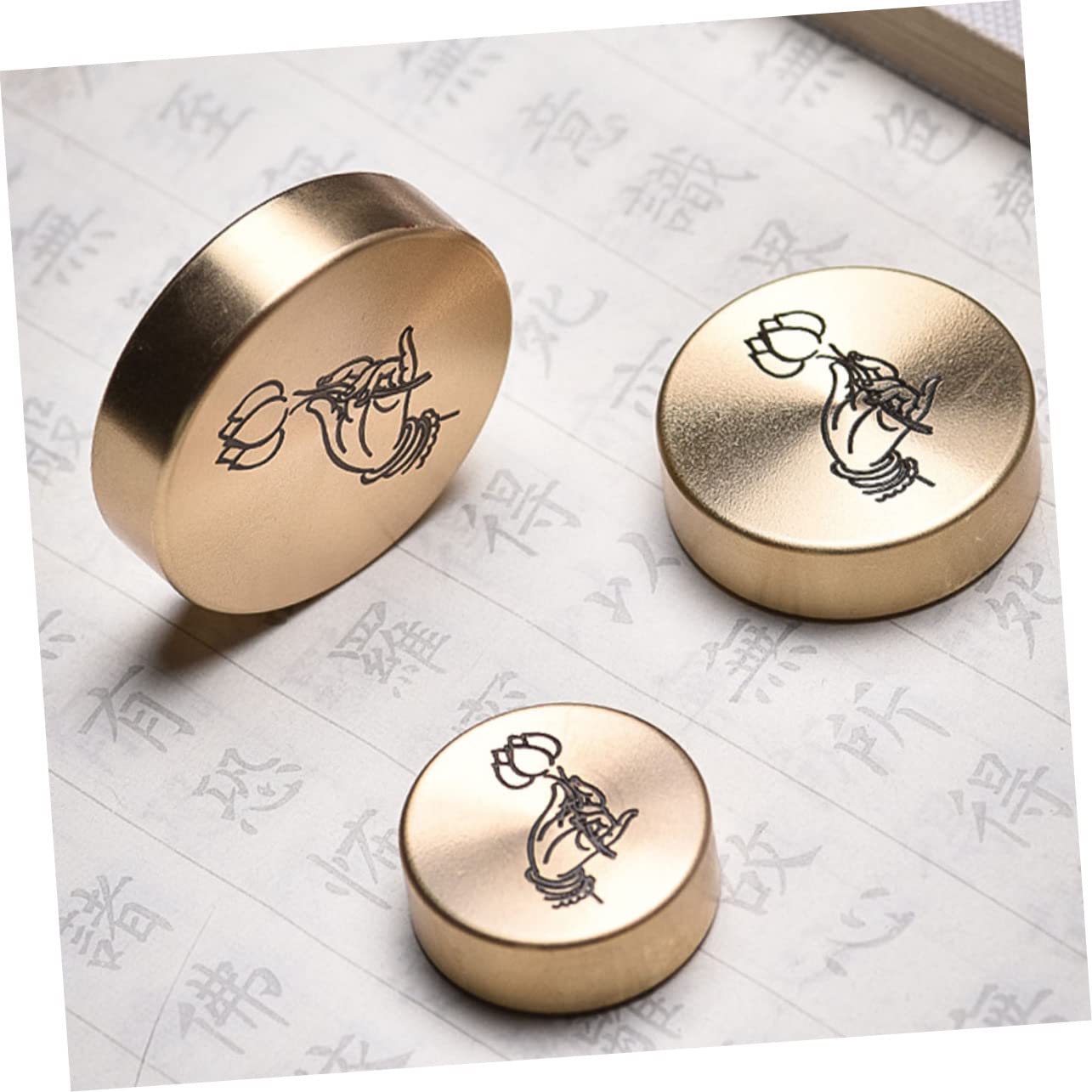 Personalized Round Copper Paperweight - Handcrafted Town Ruler Design with Chinese Calligraphy | Heavy Duty Desk Decor for Office, Home & Gift Giving