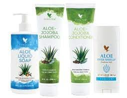 Natural Bathing Kit with Aloe Body Wash, Jojoba Shampoo & Conditioner Set - Organic Skincare for Sensitive Skin - Perfect for Travel, Gym & Daily Shower Routine