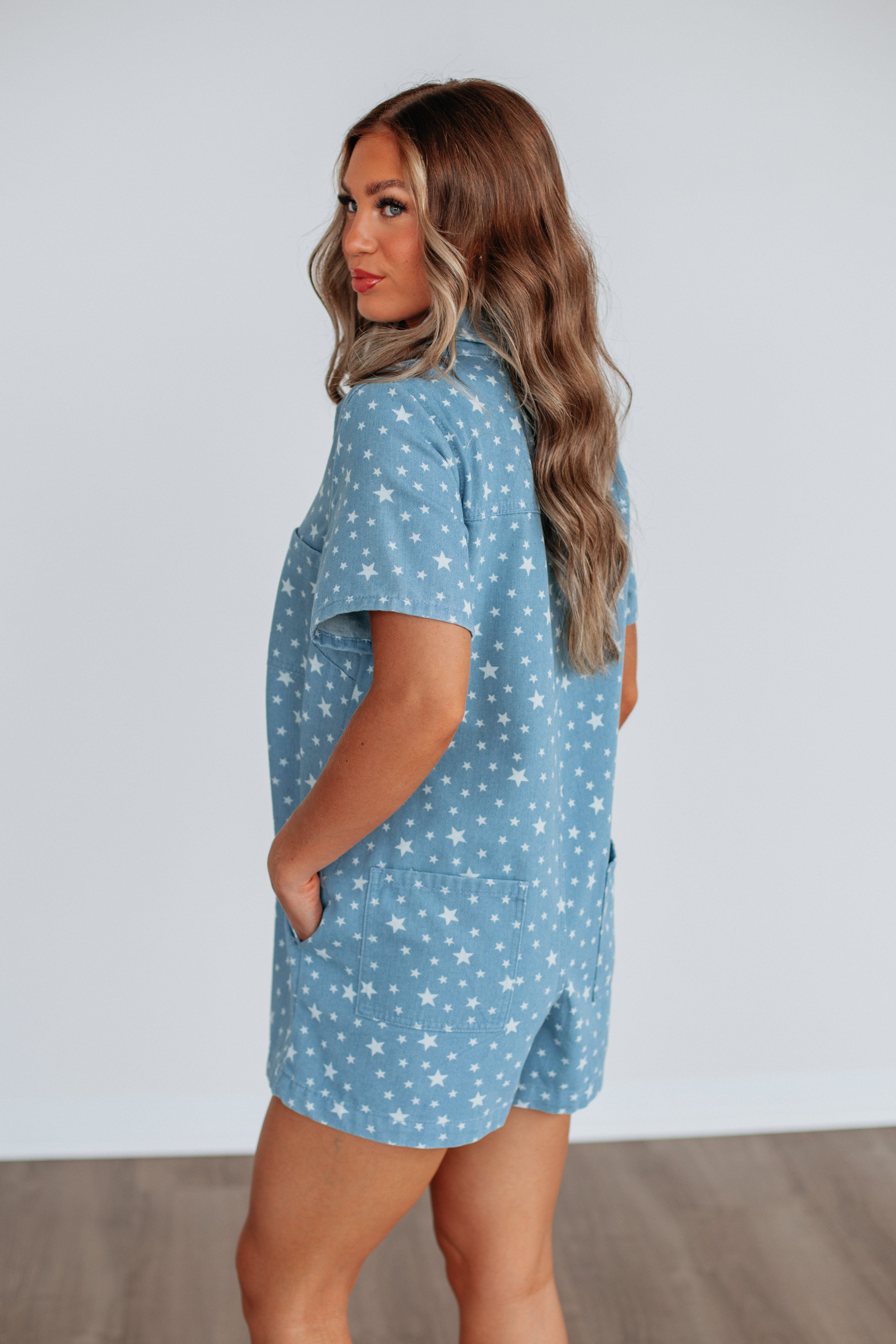 Feeling Like A Star Romper - Women's Fashion Jumpsuit for Casual Outings & Summer Parties | Perfect for Beach Vacations, Music Festivals and Night Out