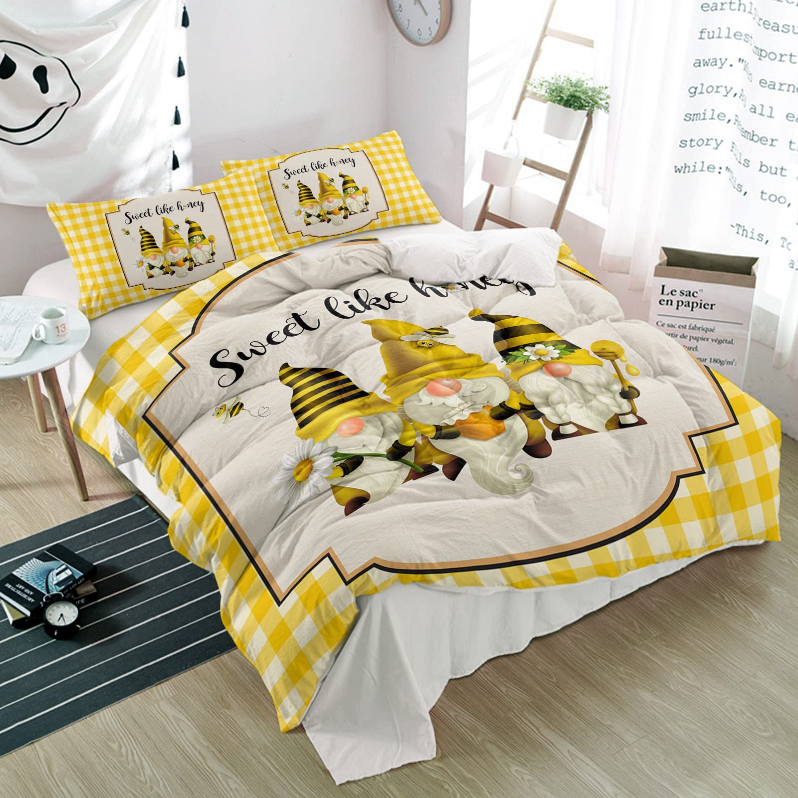 3-Piece Duvet Cover Set - Summer Bee Gnome Yellow Buffalo Plaid | Super Soft Luxury Quilt Cover & Pillowcases | Honey Daisy Flower Microfiber Bedding for Kids, Men & Women | Perfect for Bedroom Decor, Guest Rooms & Cozy Summer Nights