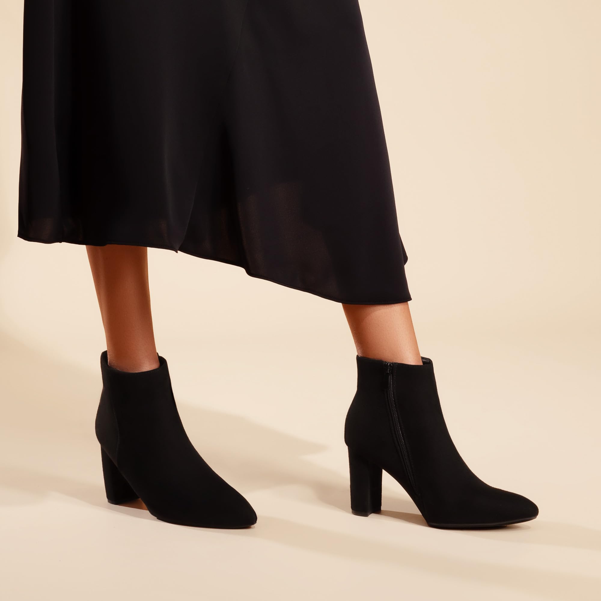 DREAM PAIRS Women's Chunky High Heel Ankle Boots - Chelsea Boots for Daily Wear, Dance & Party | Comfortable Fashion Booties for Women (SIANNA-1) - Perfect for Office, Night Out & Special Occasions