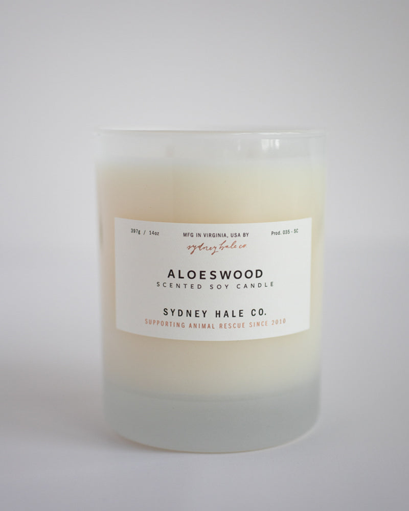 Premium Aloeswood Scented Candle - Natural Aromatherapy Soy Wax Candle for Relaxation, Meditation & Home Decor - Perfect for Bedroom, Spa & Yoga Studio