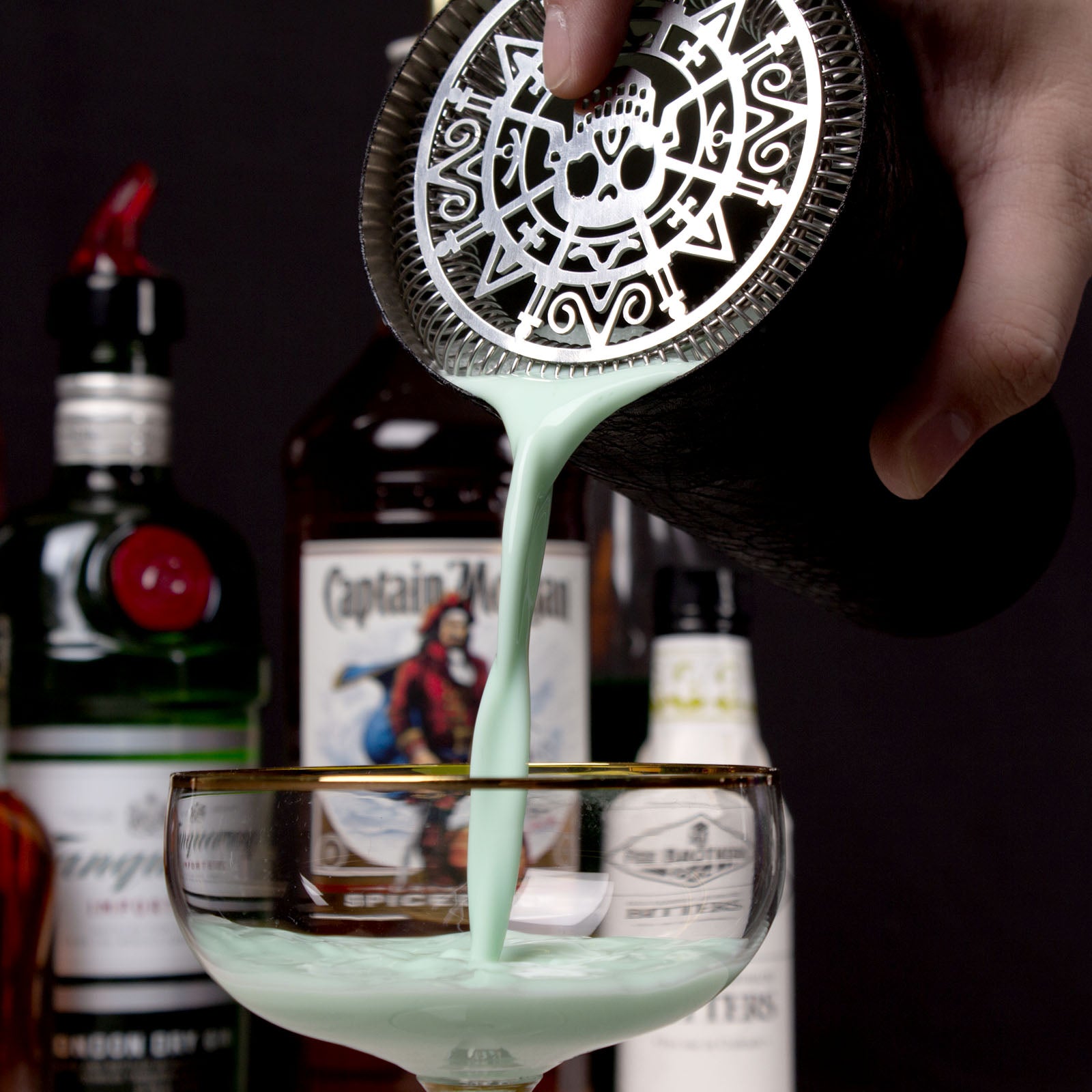 BarConic® Premium Skull Cocktail Strainer - No Prong Stainless Steel Bar Tool for Mixing Drinks, Cocktail Making, and Home Bartending - Perfect for Parties, Bars, and Home Entertaining