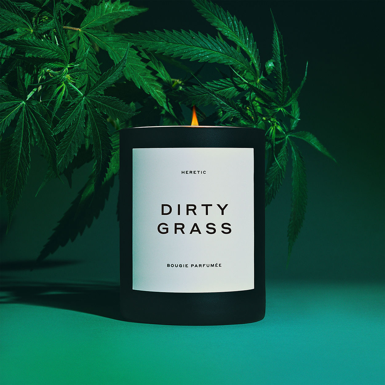 Dirty Grass Scented Candle - Natural Soy Wax Aromatherapy Candle for Home, Relaxation & Meditation - Fresh Cut Grass Fragrance for Living Room, Bedroom & Office