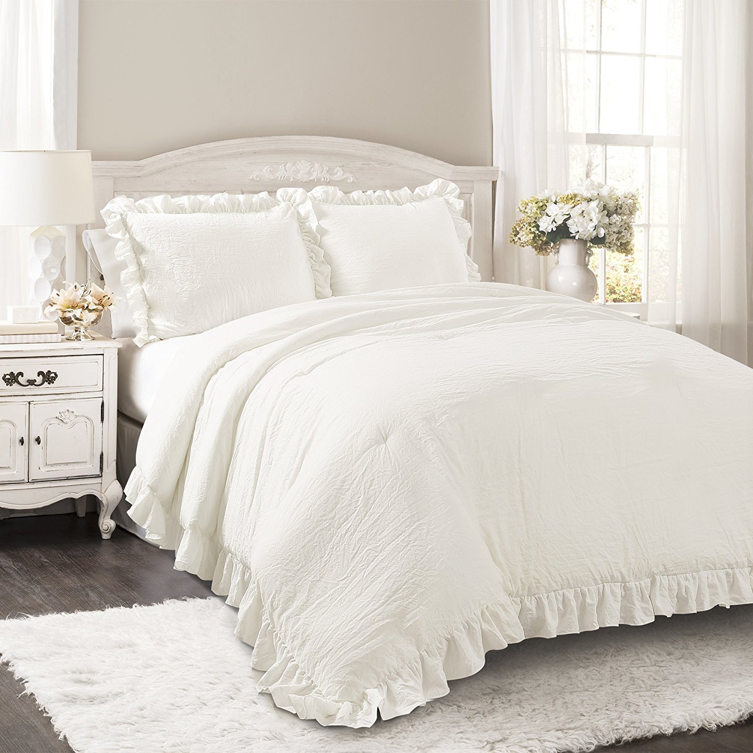Lush Decor Reyna White Twin XL Comforter Set - Soft Ruffled Bedding with Matching Sham | Cozy & Elegant Bedroom Essentials for Guest Rooms, Dorms & Master Bedrooms