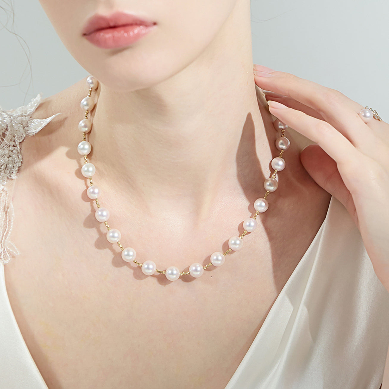 18K Gold Lustrous Aurora Akoya Pearl Necklace KN00190 - Elegant Jewelry for Weddings, Parties & Special Occasions