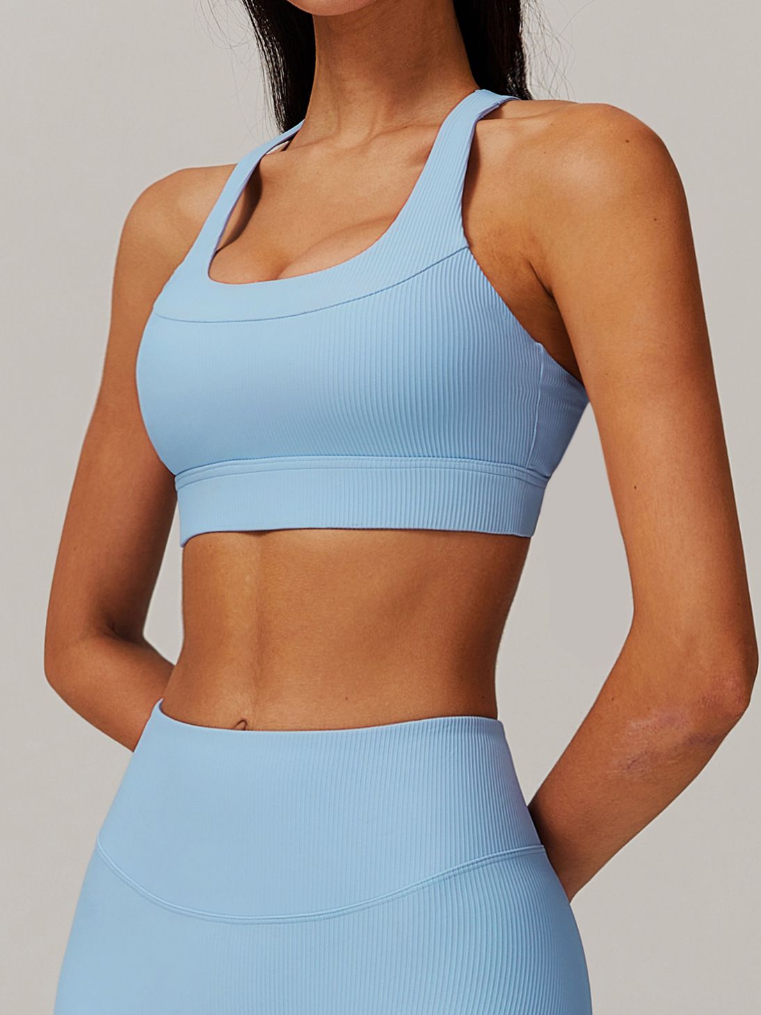 ZASUWA Women's Solid Color Hollow Out U Neck Quick Dry Sports Bra - Perfect for Yoga, Running & Gym Workouts