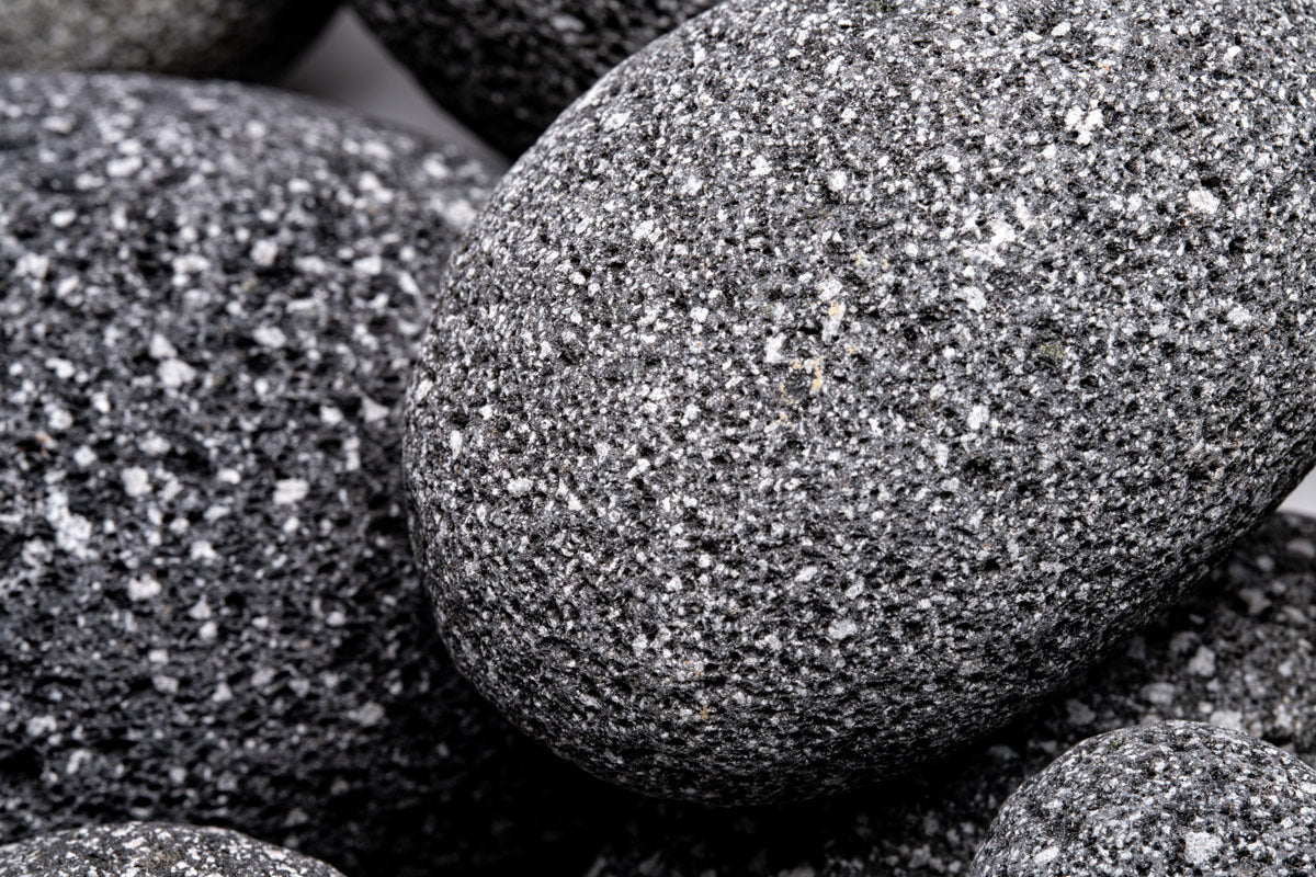 Premium Black Star Lava Rocks for Landscaping & Aquarium - Natural Volcanic Stone for Garden Decor, Fish Tank, and Zen Gardens - Ideal for Drainage, Soil Aeration, and Decorative Use