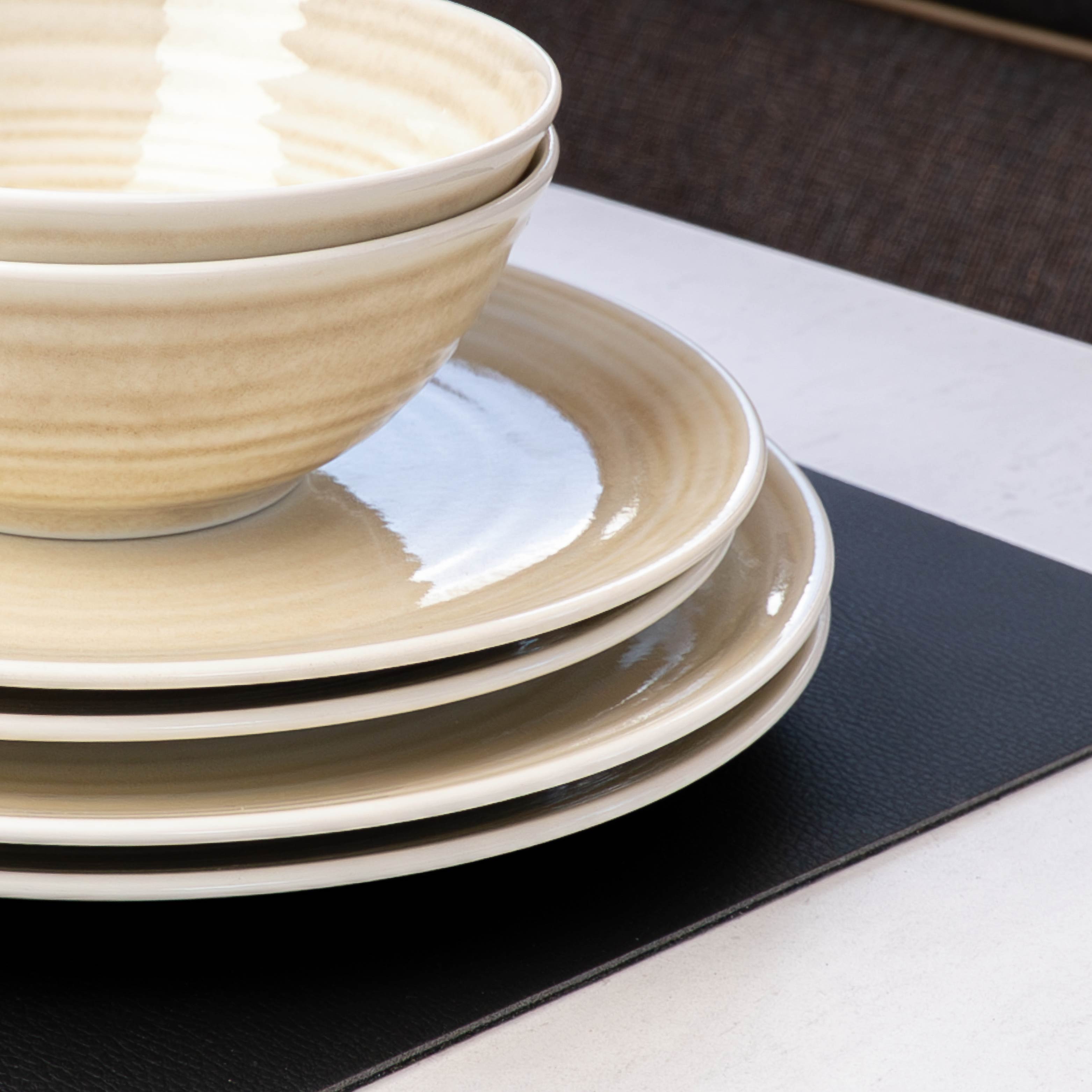Premium Porcelain Dinner Plate with Magnetic Base - 23 cm (9 inches) - Elegant Dining & Kitchen Decor for Home, Restaurants, and Events