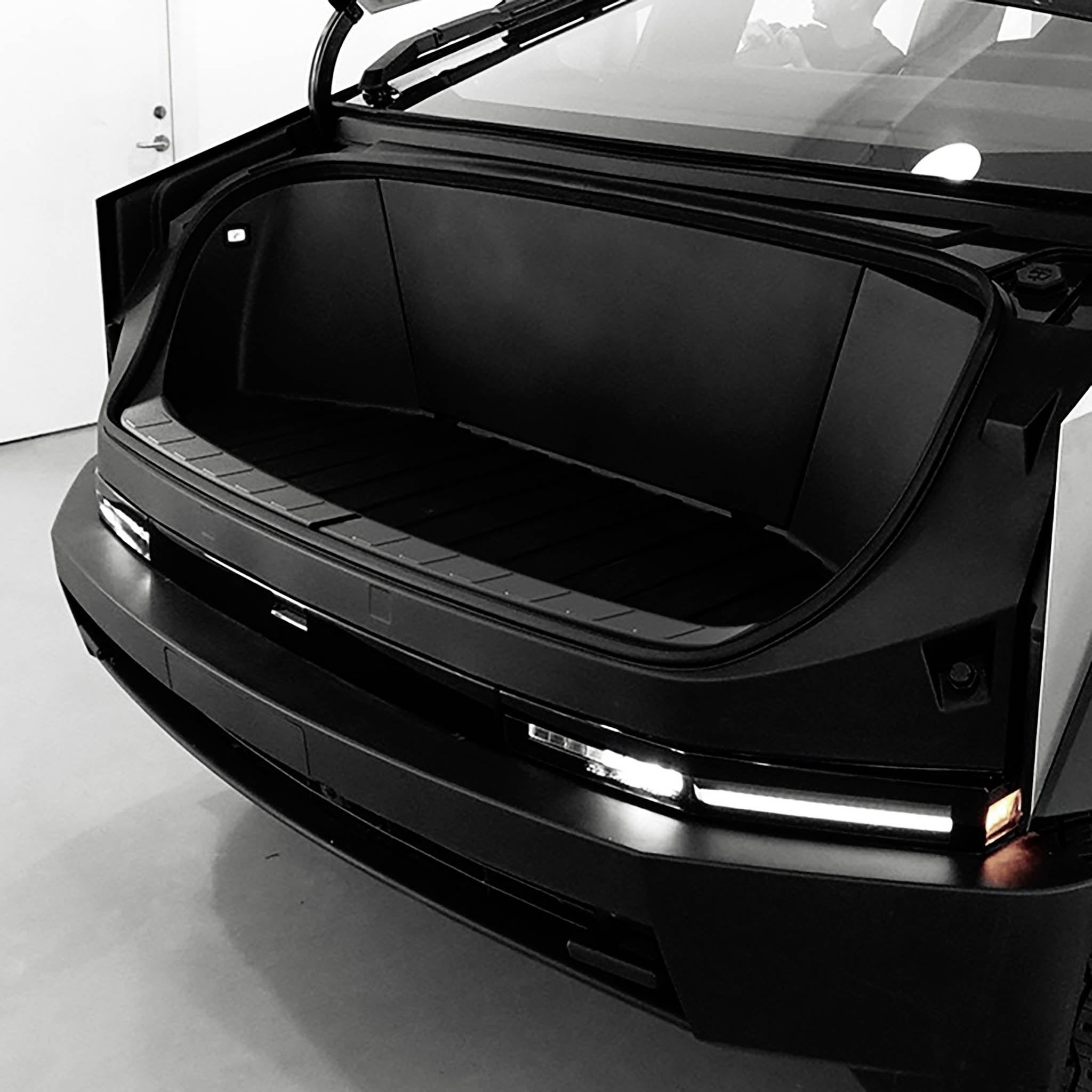 Premium Front Trunk Sill Plate Protector for Tesla Cybertruck & Cyberbeast - Heavy Duty Scratch Guard for Loading & Unloading - Perfect for Off-Road Adventures & Daily Commutes