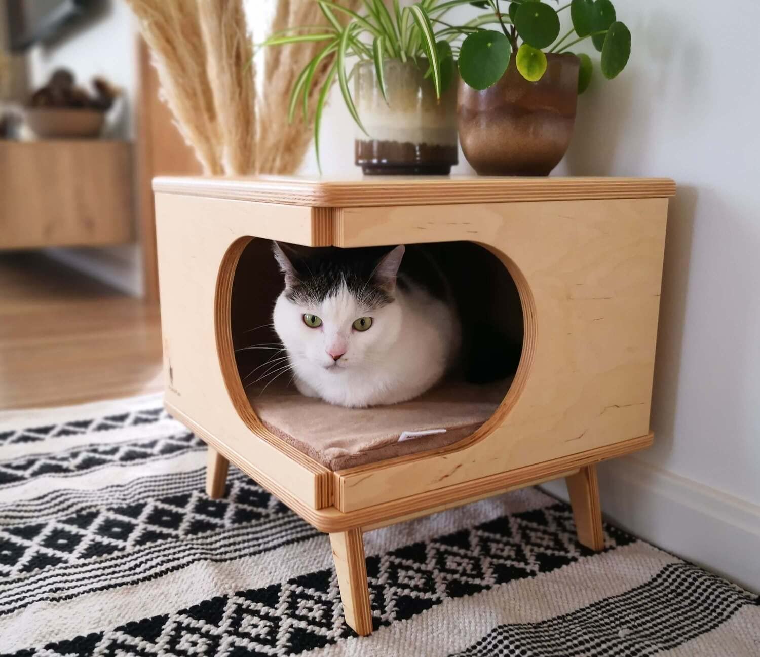 Handmade Plywood Cat House with Removable Cushion - Stylish & Comfortable Pet Bed for Indoor Cats - Perfect for Living Rooms, Bedrooms or Home Offices