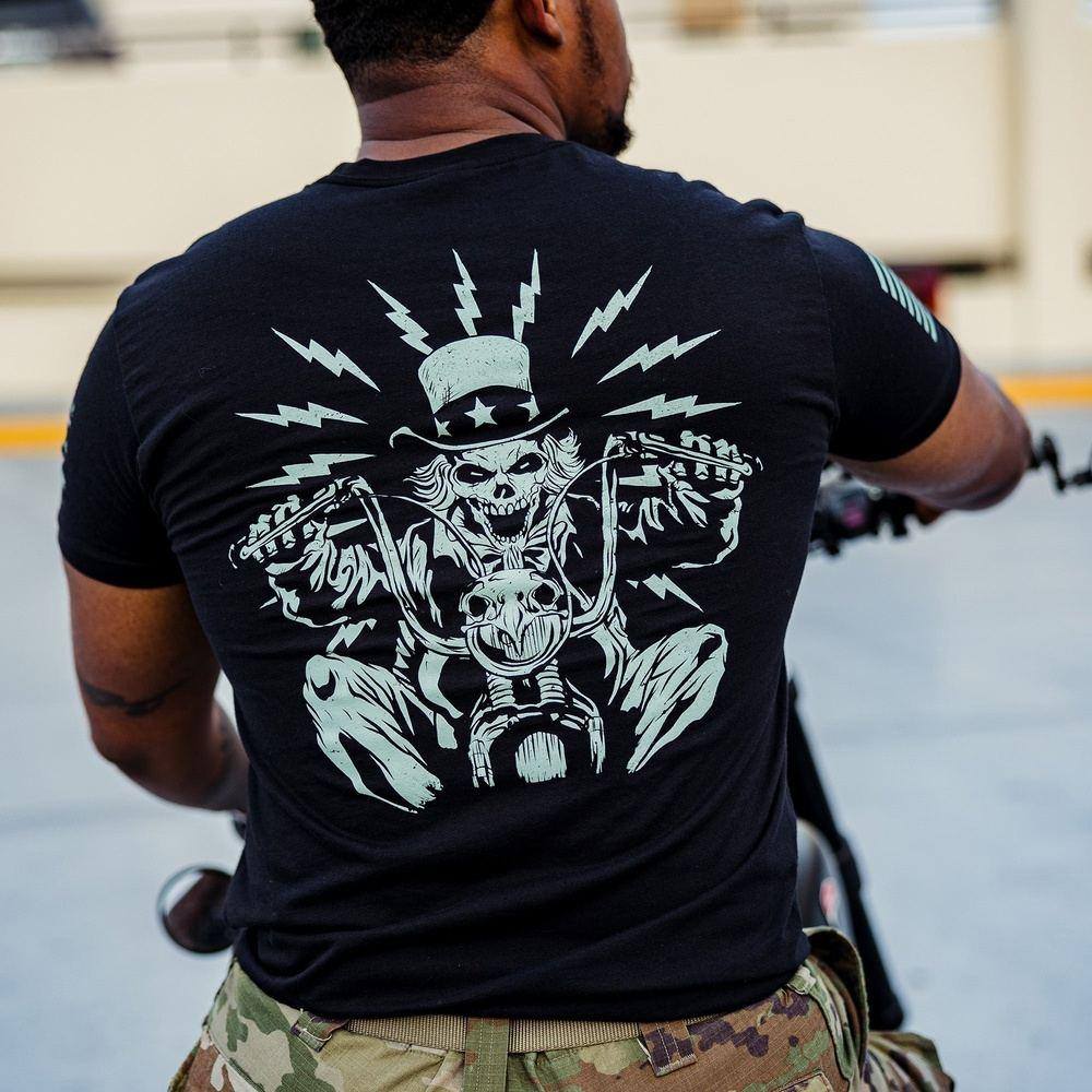 Uncle Sam Freedom Rider T-Shirt - Patriotic American Graphic Tee for Men & Women - Perfect for 4th of July, Independence Day & Political Rallies