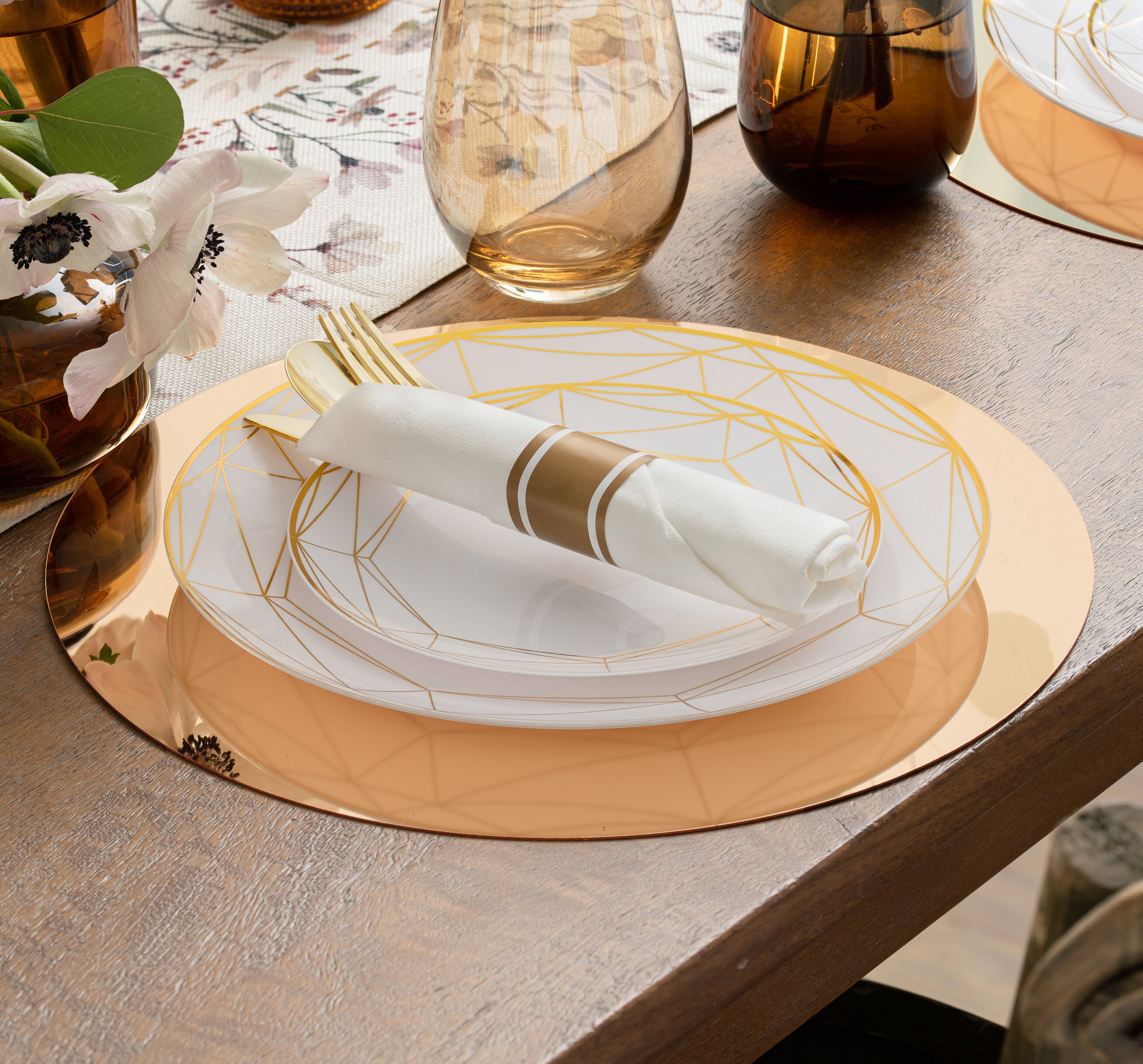 Premium Gold Disposable Plastic Cutlery Set - 10-Piece White Napkin Roll Tableware Kit for Parties, Weddings & Catering - Elegant Dining Essentials for Events & Gatherings