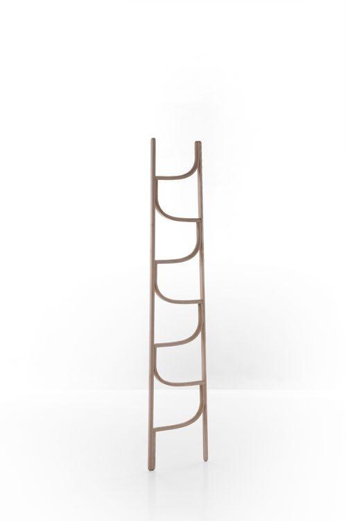 GTV Bentwood Ladder - Sturdy Wooden Step Ladder for Home, Kitchen, and Office Use - Perfect for Reaching High Shelves and Storage Spaces