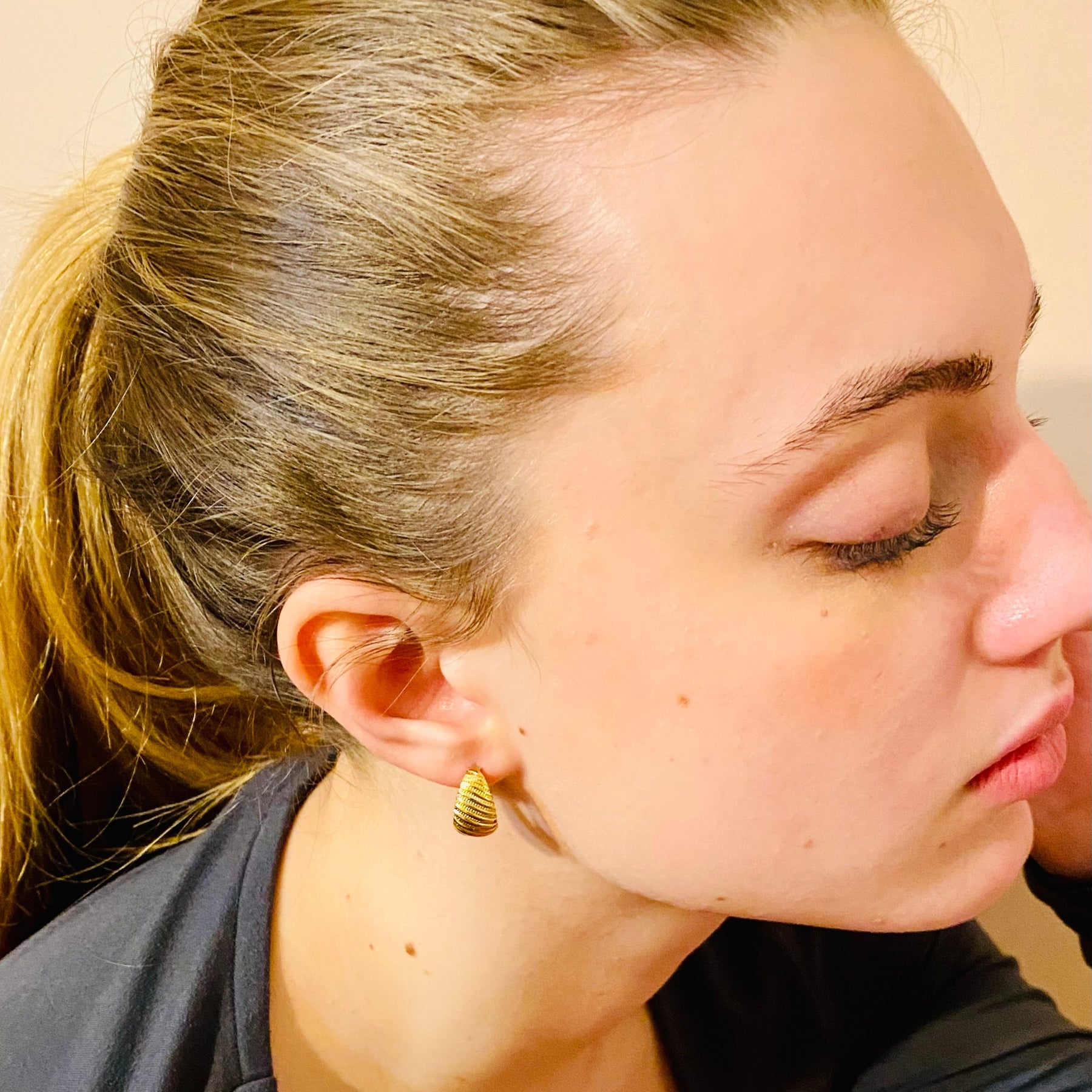 Golden Creole Earrings for Women - Elegant Hoop Earrings for Everyday Wear, Parties & Special Occasions