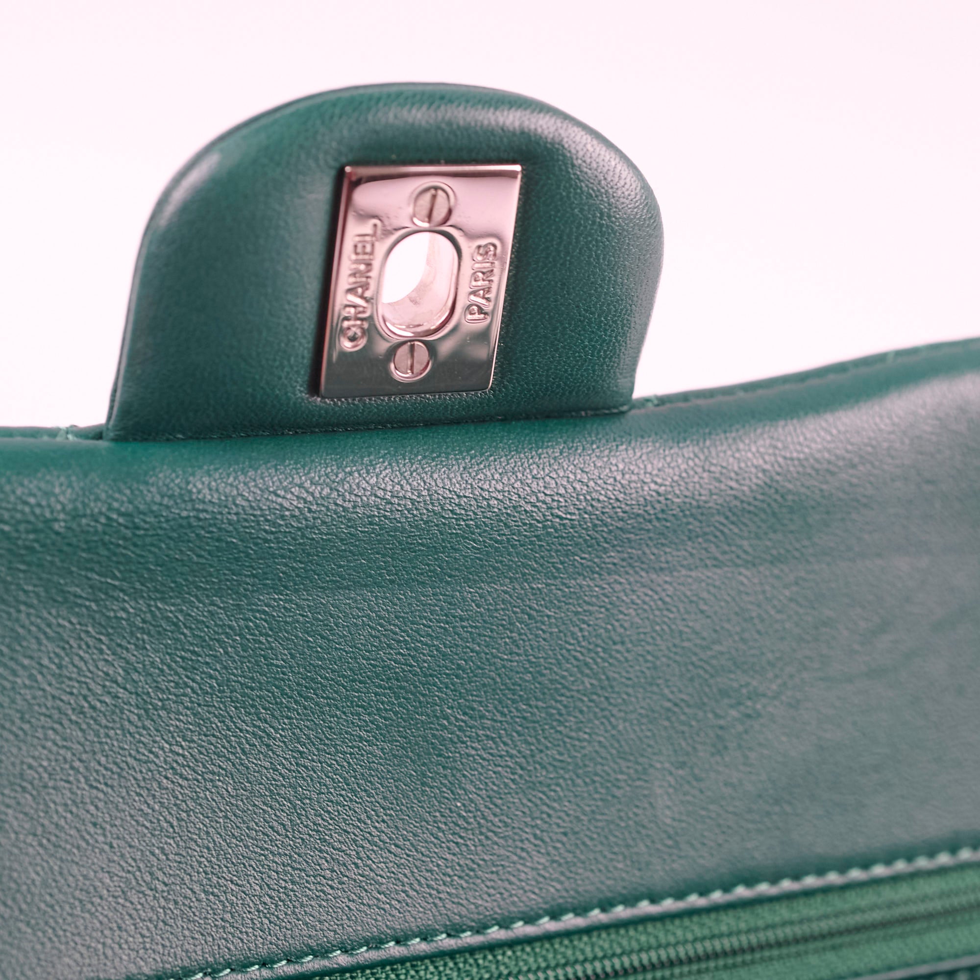 Chanel Medium Classic Flap Bag in Green Lambskin Leather with Silver Hardware - 25 Series | Luxury Handbag for Women, Perfect for Parties, Date Nights & Special Occasions