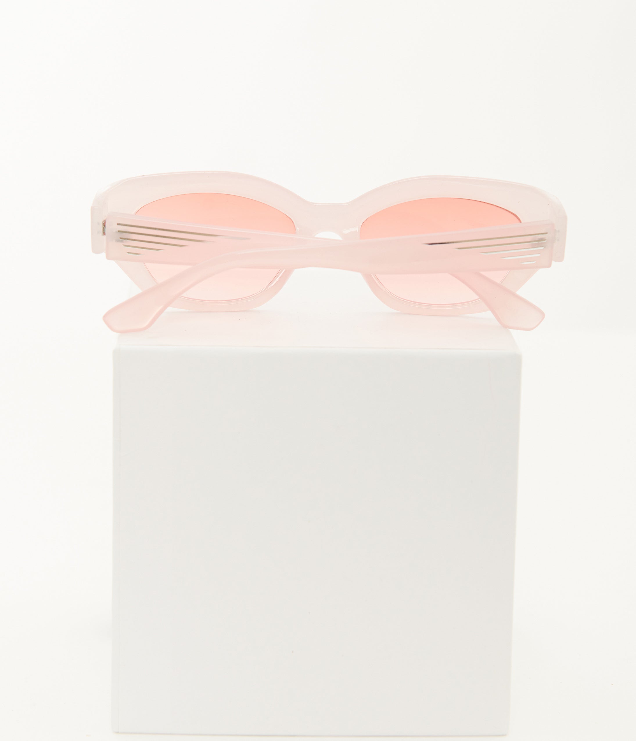 Stylish Pink Tinted Sunglasses for Women & Men - UV400 Protection, Fashionable Retro Cat Eye Shades - Perfect for Beach, Driving & Outdoor Activities